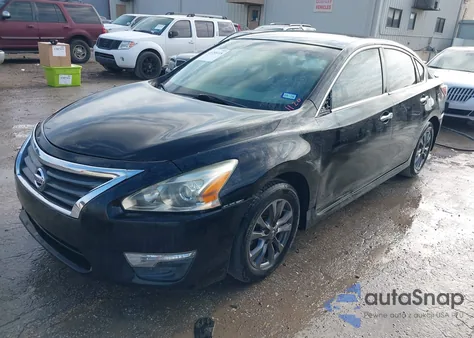 2015 Nissan Altima 2.5 S z USA, uszkodzony, nr VIN 1N4AL3AP0FN917739